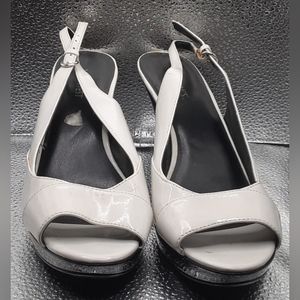 Nine West  open toe sling back platform heel woman's sz 9M